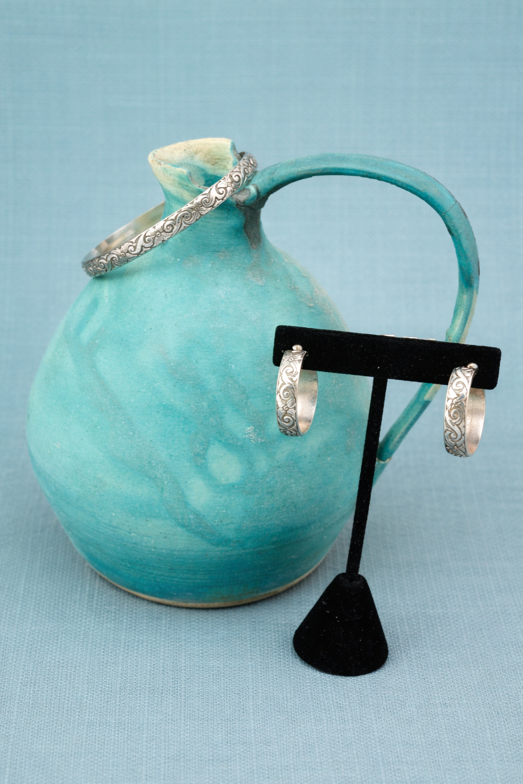 Eternal Flow Hoops